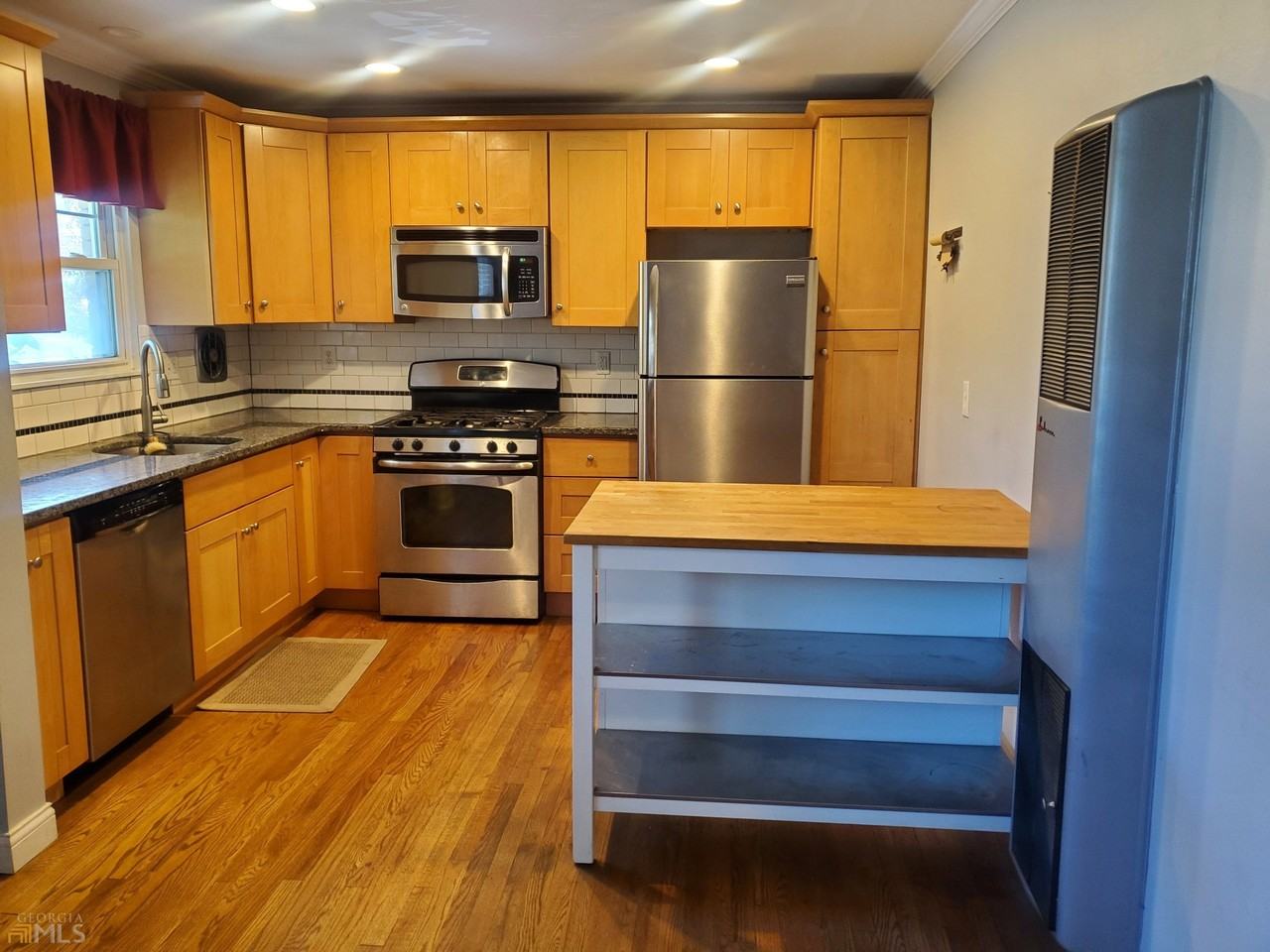 1042 Saint Charles Ave Ne #6 - Photo 5 of 42