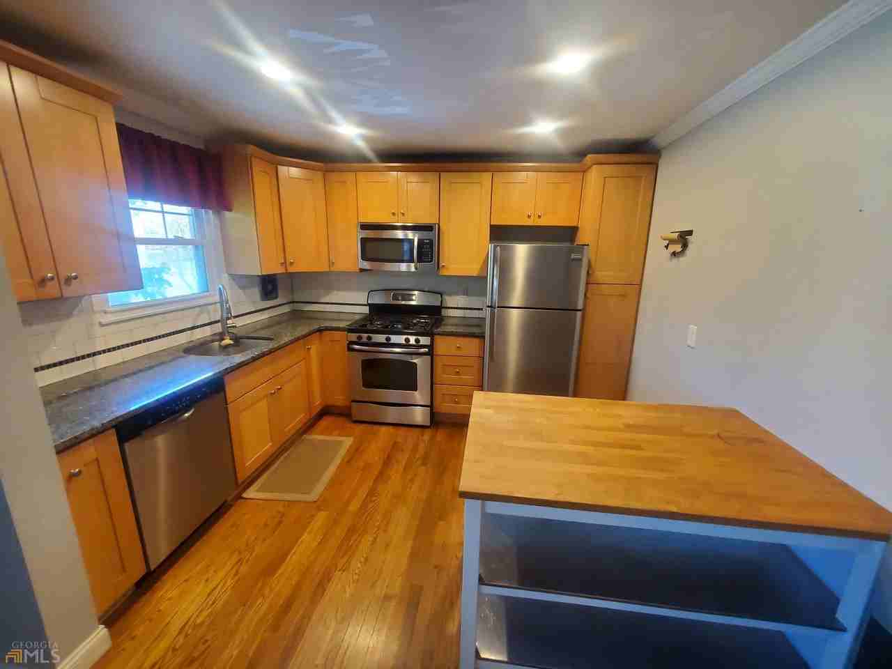 1042 Saint Charles Ave Ne #6 - Photo 6 of 42