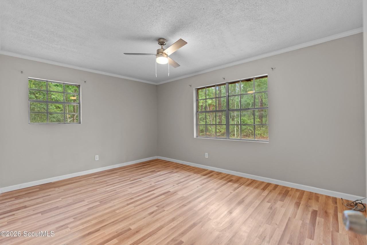 320 Brobston St - Photo 6 of 20