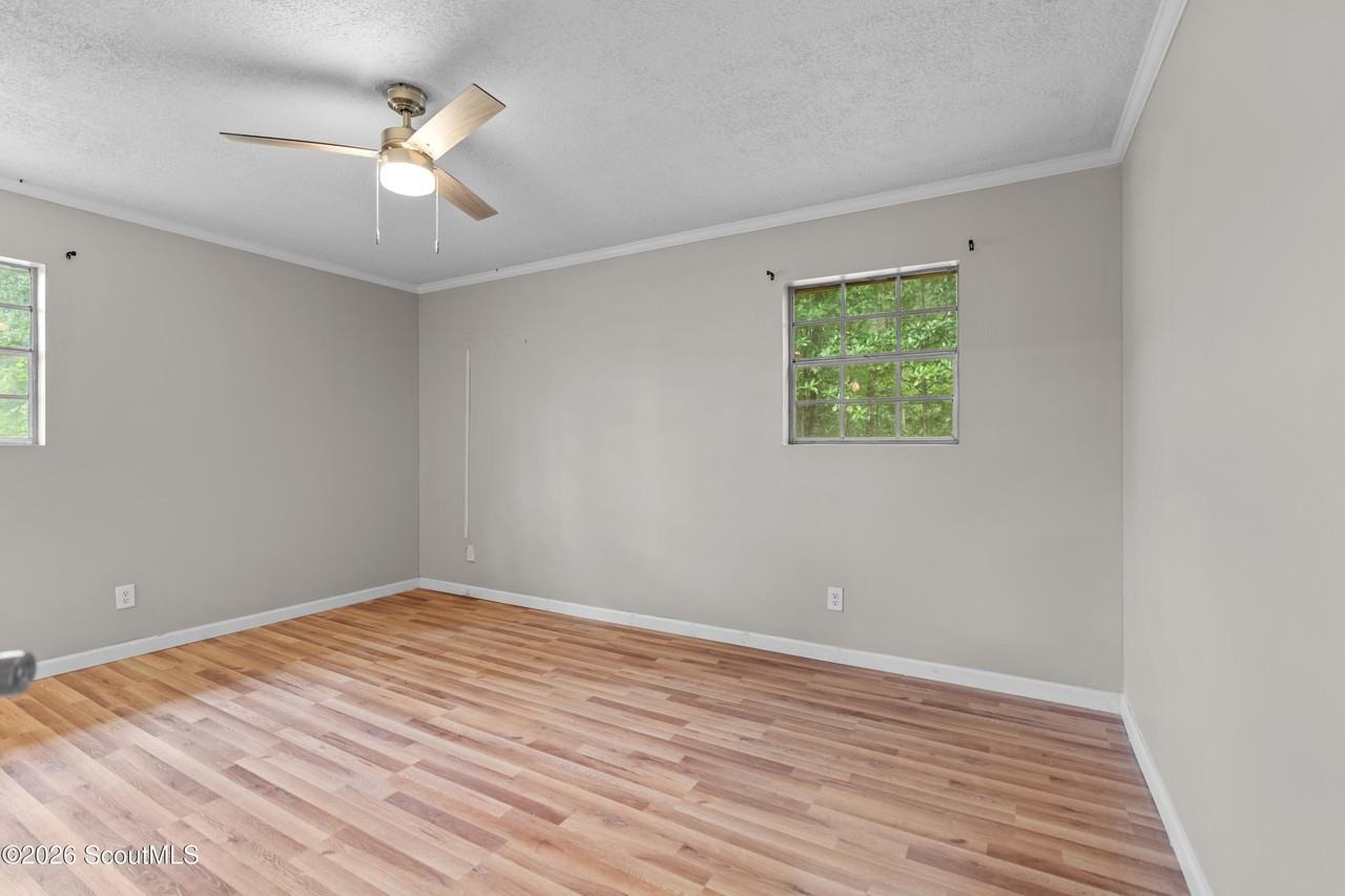 320 Brobston St - Photo 7 of 20