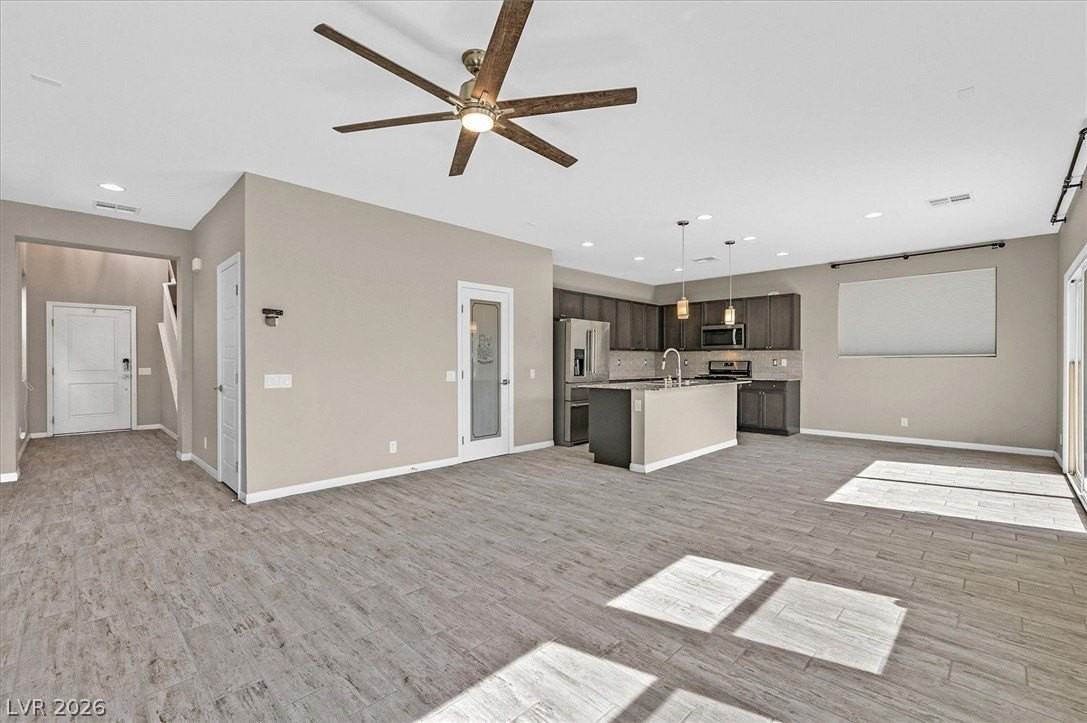 6249 Echo Mountain St - Photo 4 of 27