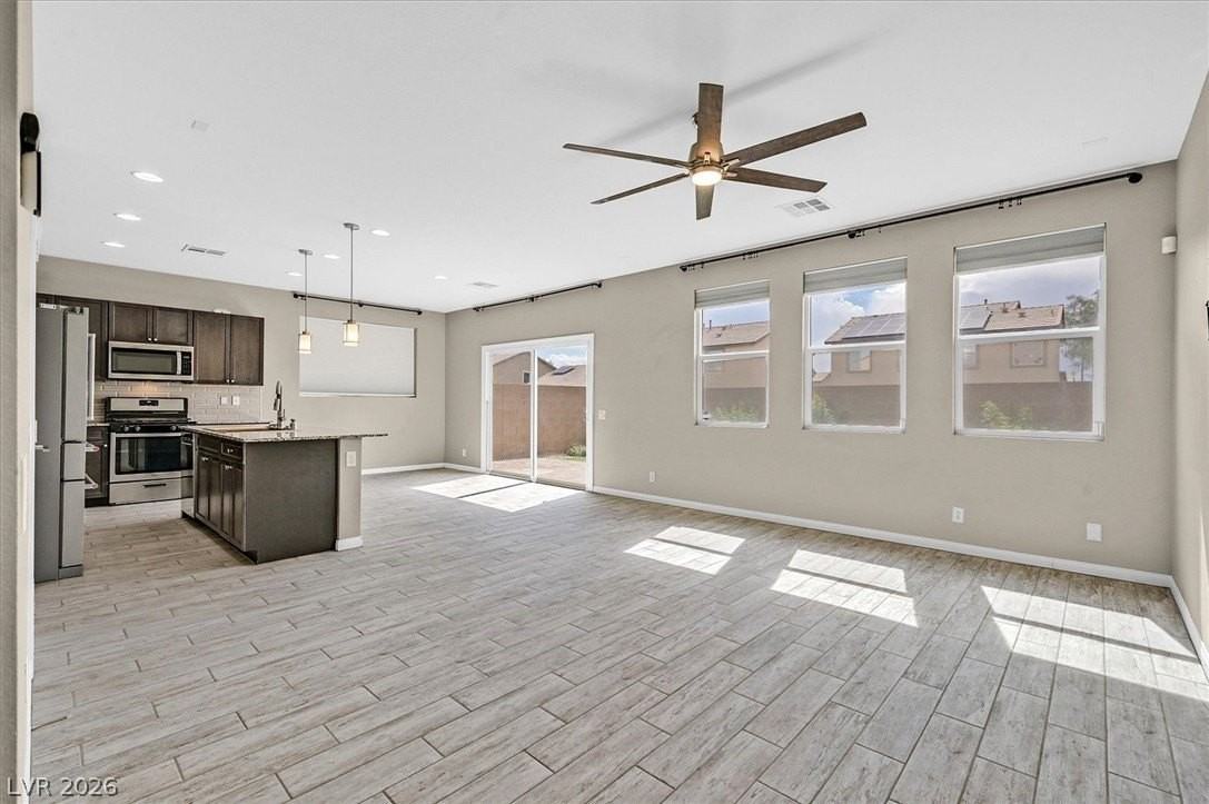 6249 Echo Mountain St - Photo 6 of 27