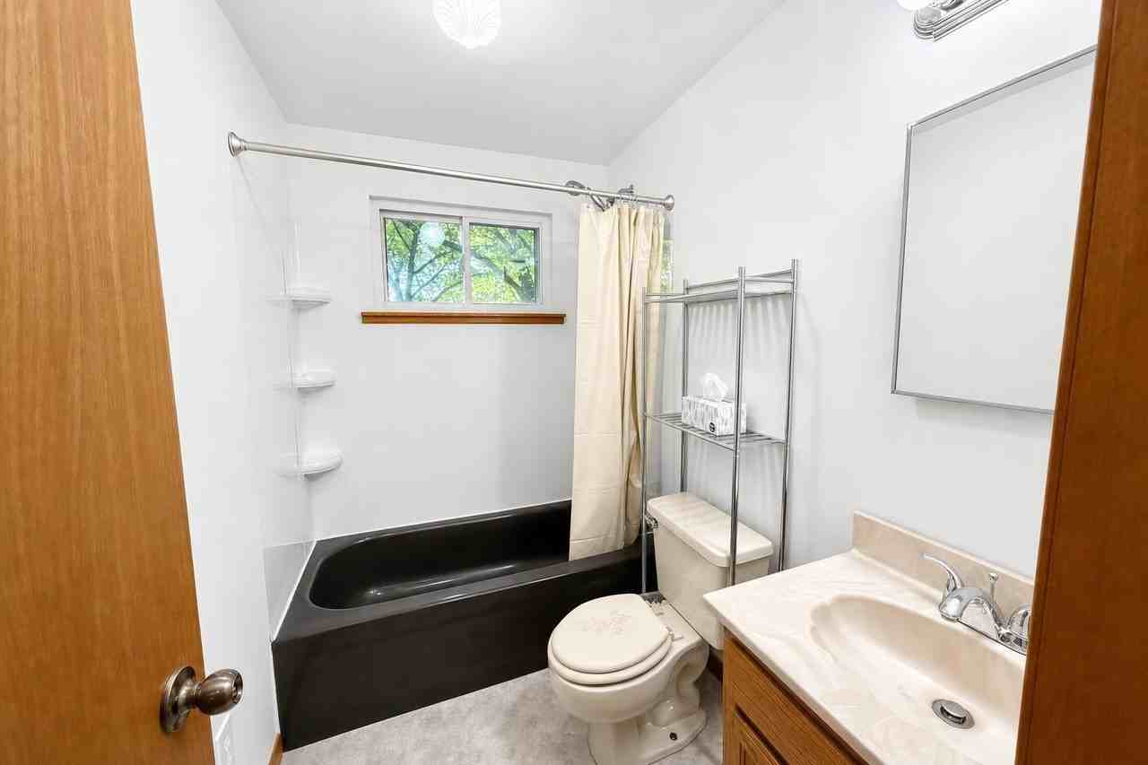 8649 Hidden Lake Dr - Photo 2 of 13