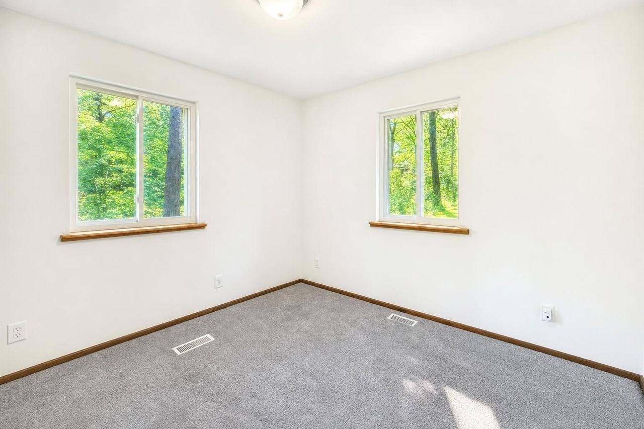 8649 Hidden Lake Dr - Photo 7 of 13