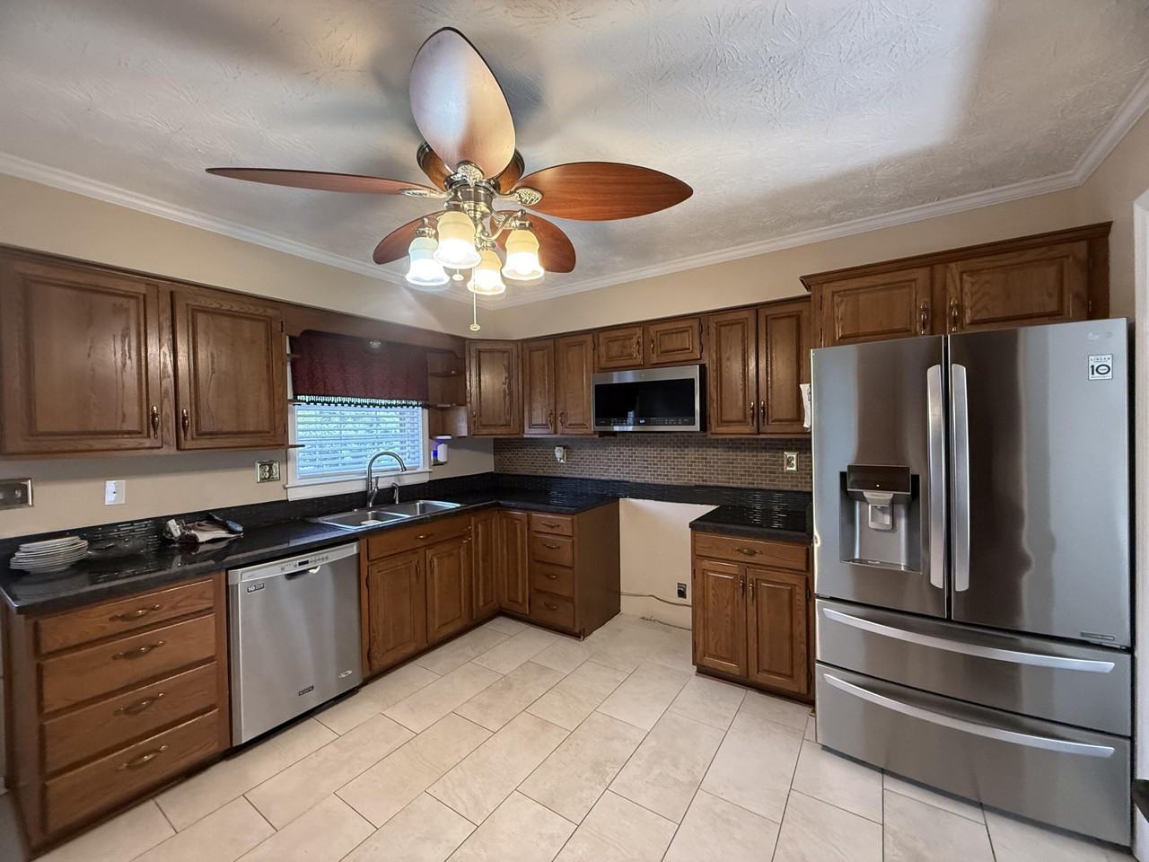 3924 Gladman Way - Photo 3 of 30
