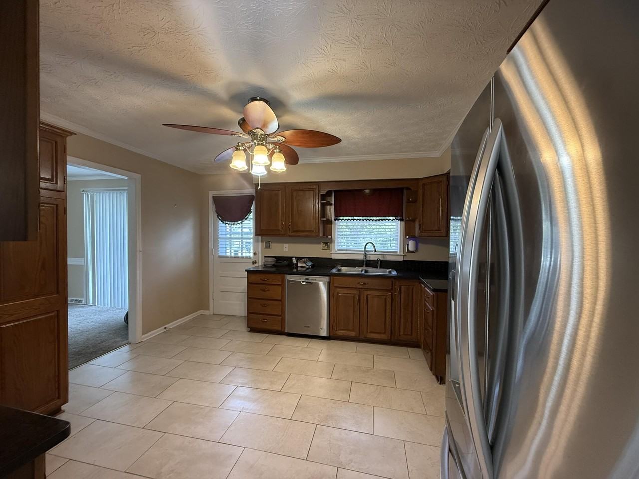 3924 Gladman Way - Photo 4 of 30