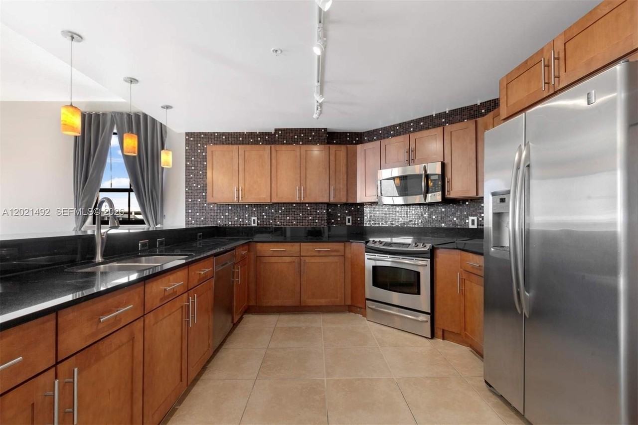 8390 Sw 72nd Ave #412 - Photo 5 of 20