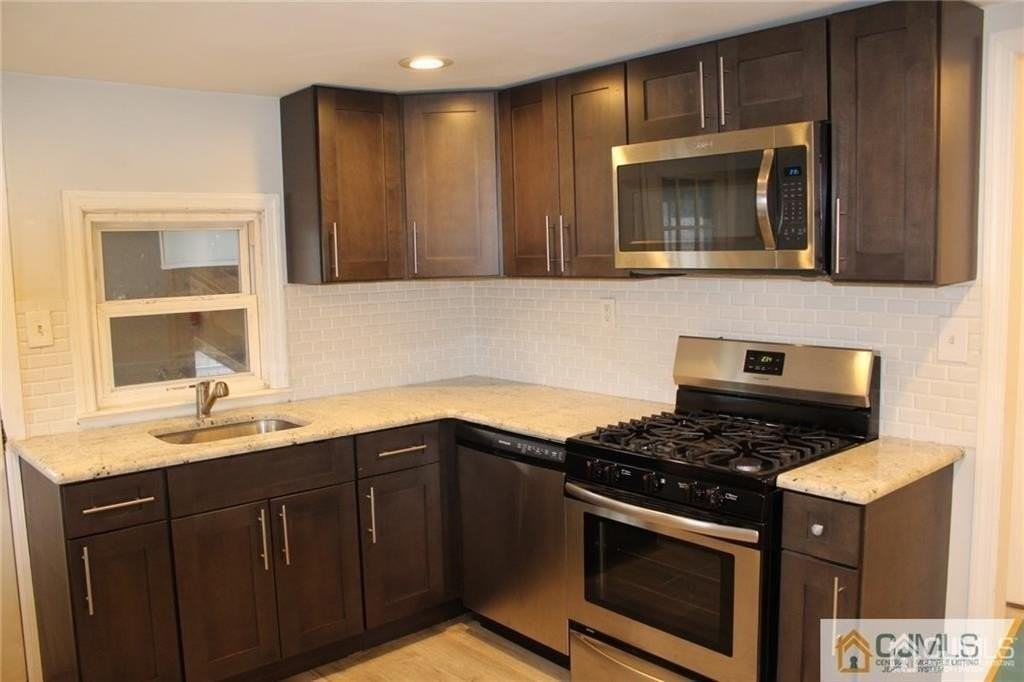 35 Lavern St #2FL - Photo 2 of 14