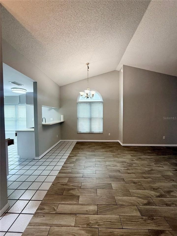 1104 Covington St - Photo 4 of 23