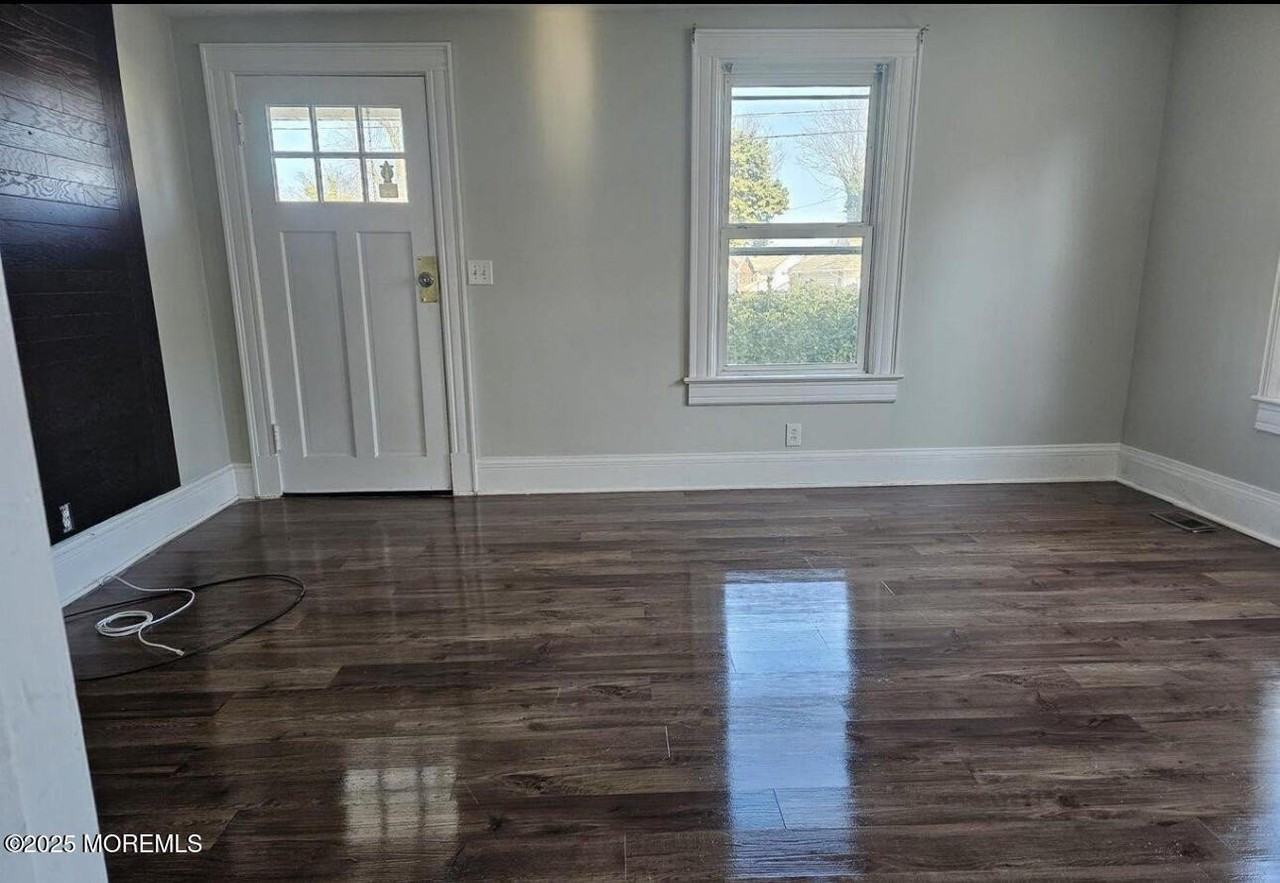 458 West St - Photo 4 of 4