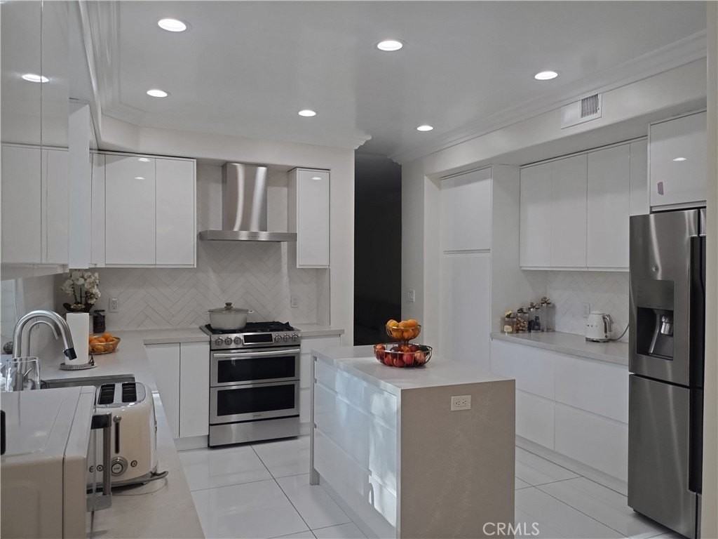 5711 Aura Ave - Photo 7 of 20