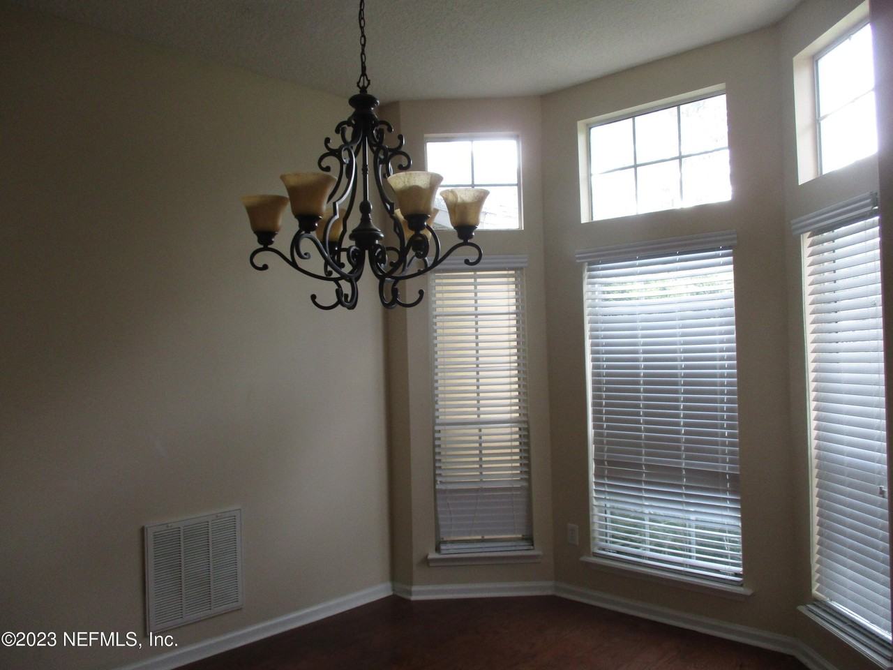 3726 Reedpond Dr N - Photo 4 of 10