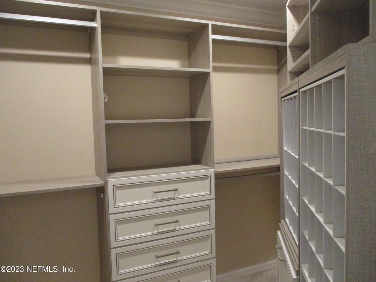 3726 Reedpond Dr N - Photo 6 of 10