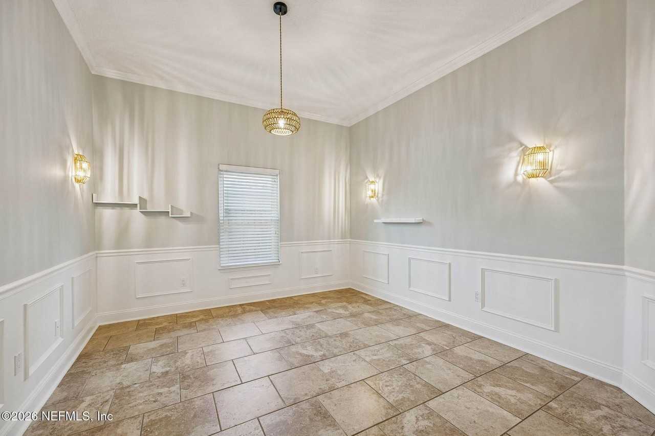 3447 Heron Dr N - Photo 7 of 48