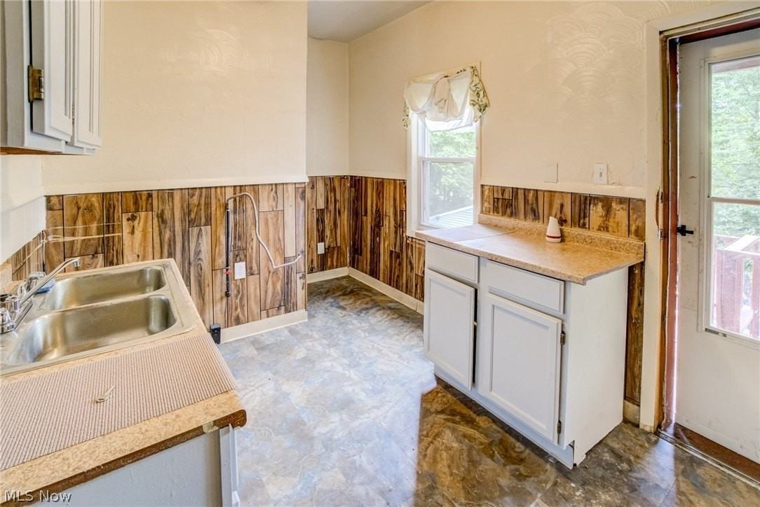3467 E 149th St #1 - Photo 6 of 18