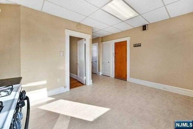 74 Plauderville Ave #3 - Photo 4 of 11