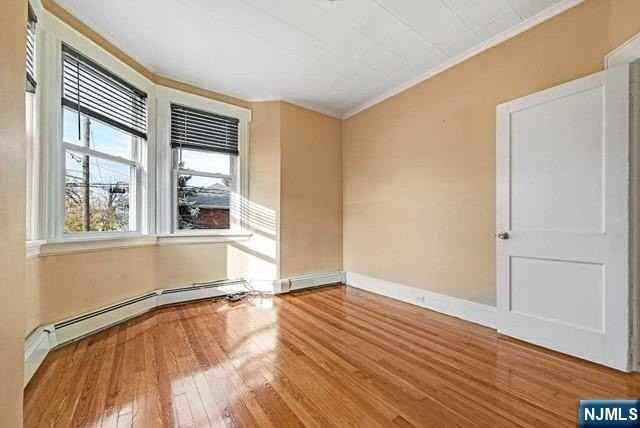 74 Plauderville Ave #3 - Photo 5 of 11