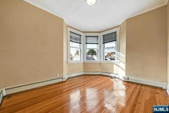 74 Plauderville Ave #3 - Photo 6 of 11