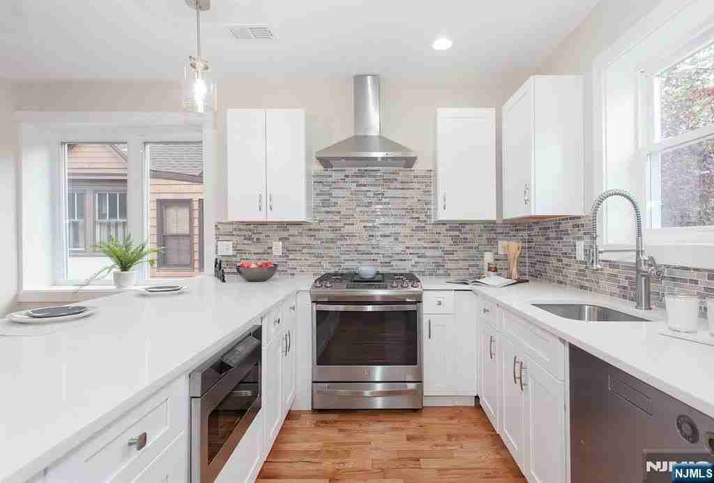 2389 3rd St - Photo 6 of 48