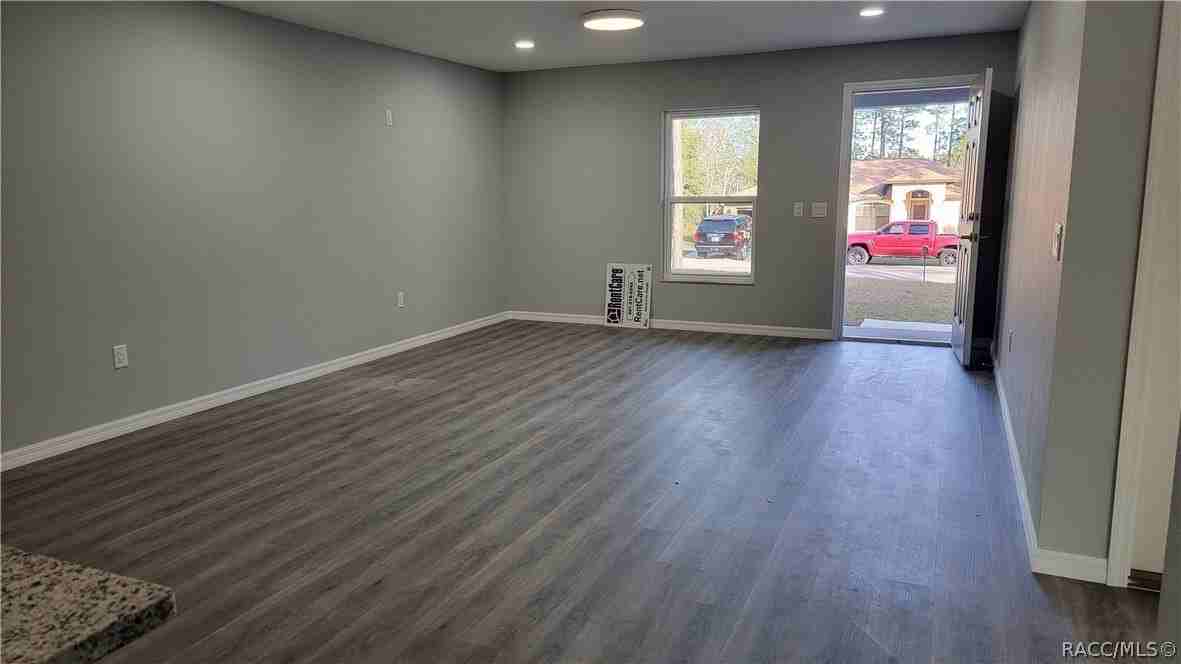 788 W Glenhaven Dr - Photo 5 of 16