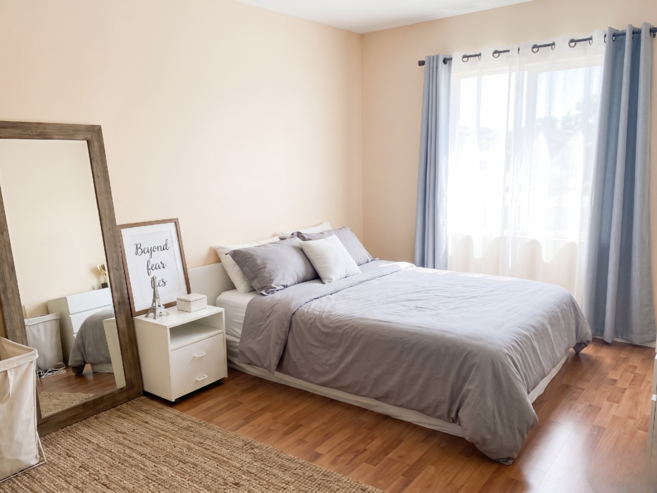 2505 Avenue Letourneux #1 - Photo 3 of 10