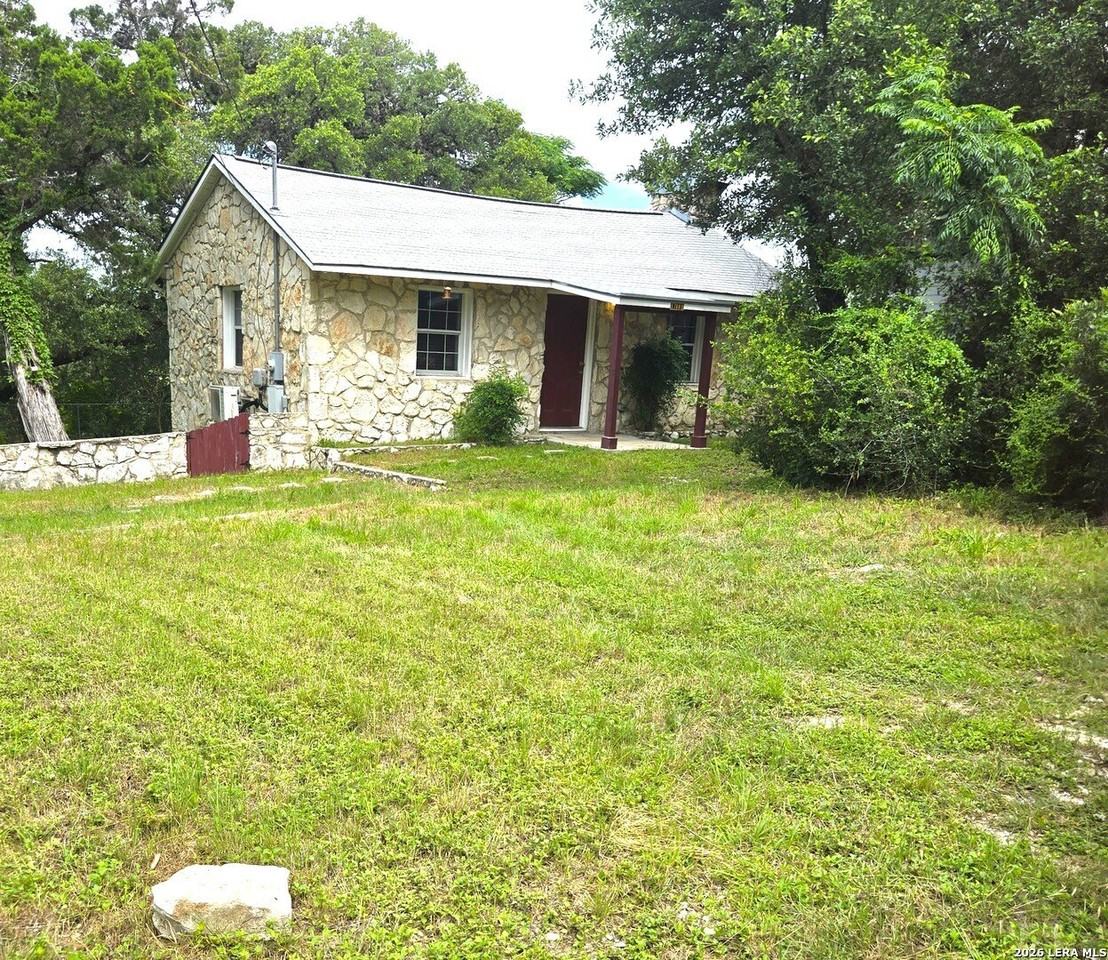 17803 Hilltop Dr - Photo 2 of 24
