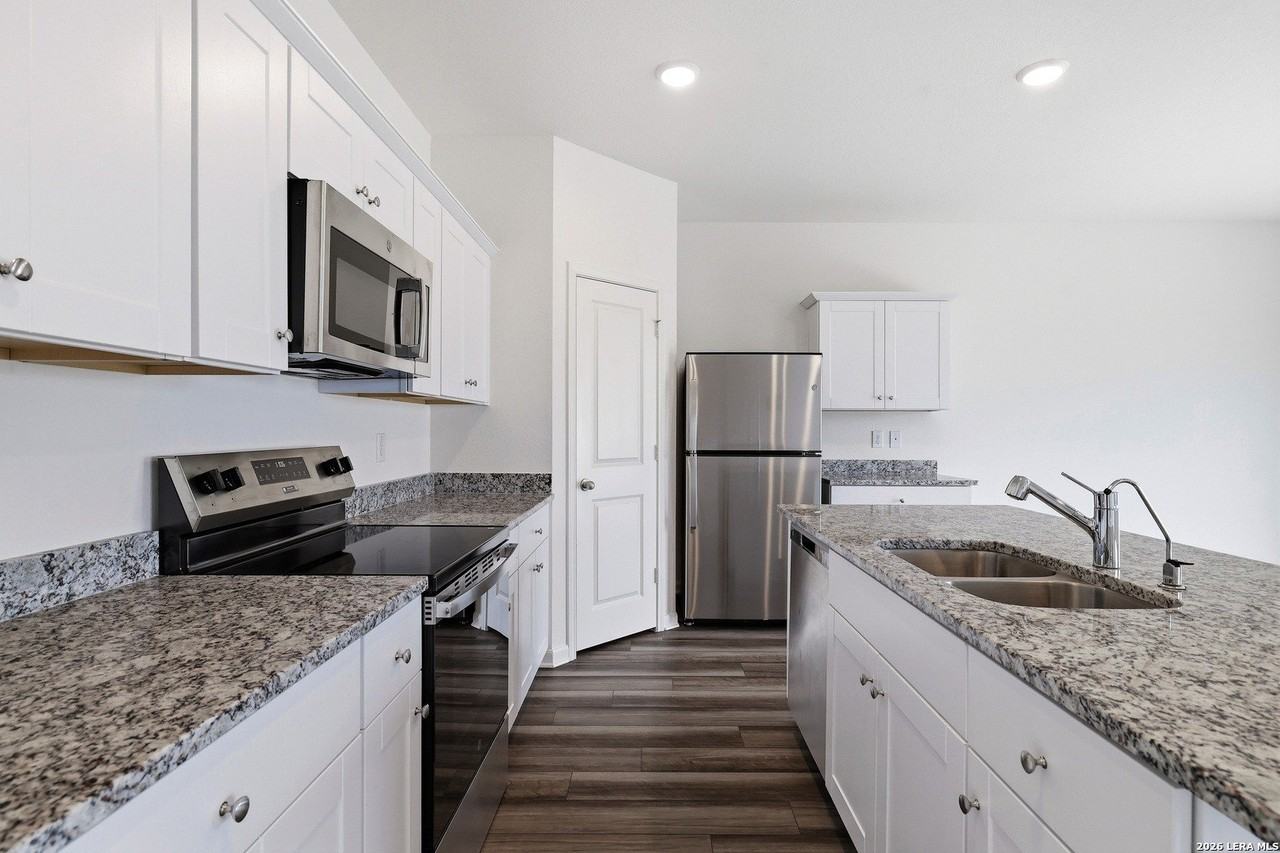 874 Barnacle Ct - Photo 6 of 29