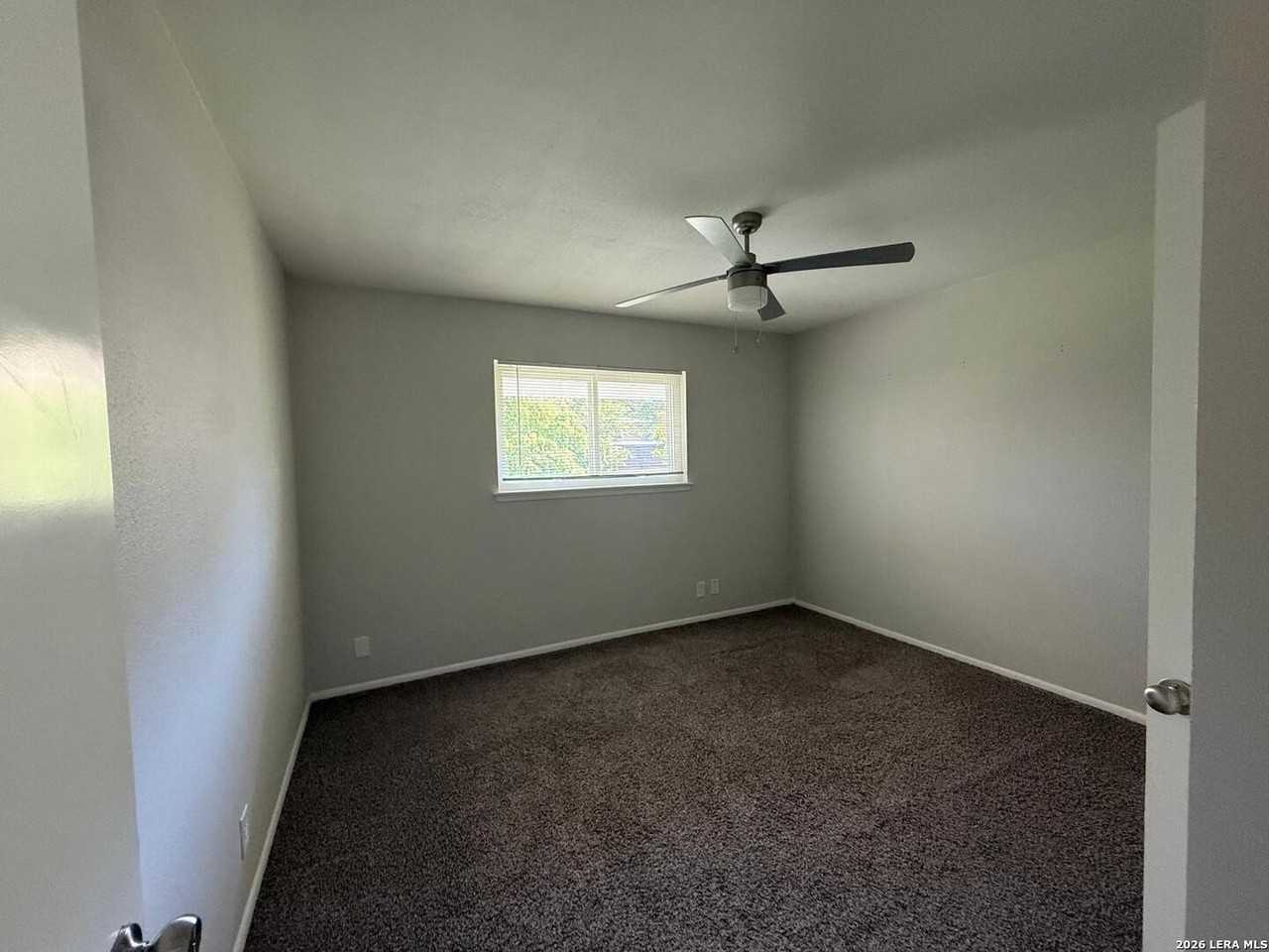 10606 Millspring - Photo 4 of 19