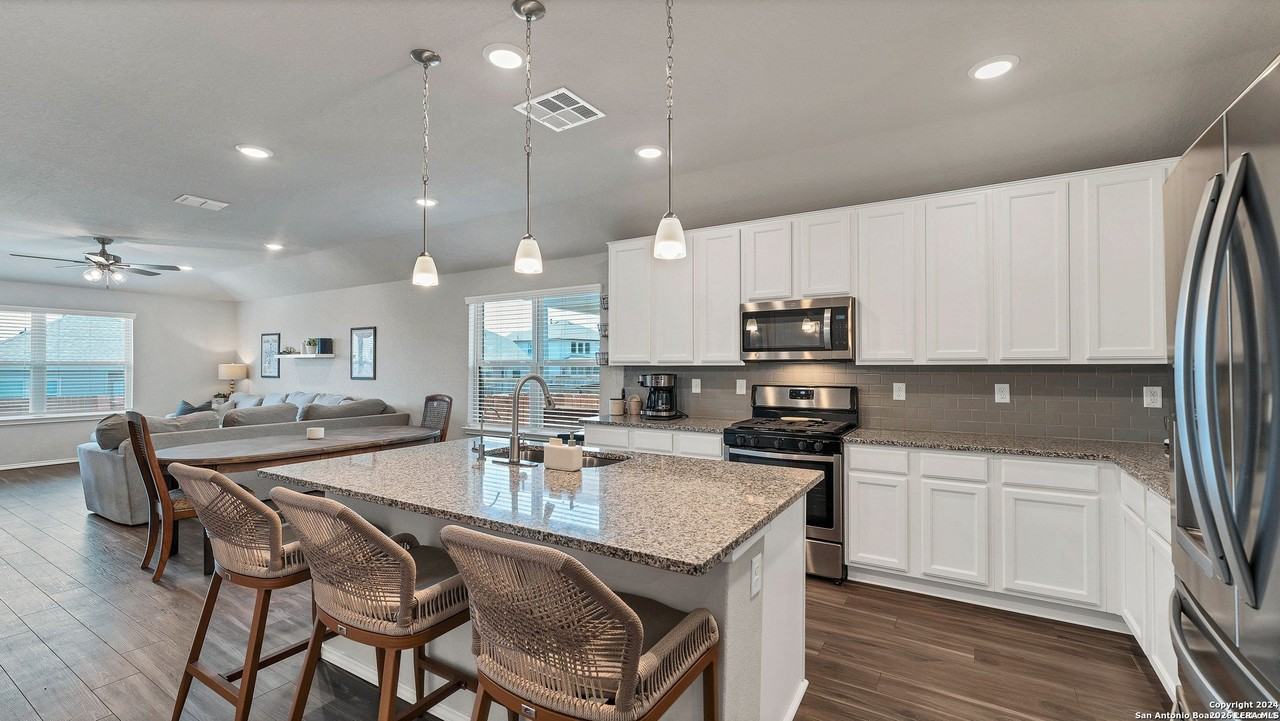 1711 Stone House - Photo 2 of 24