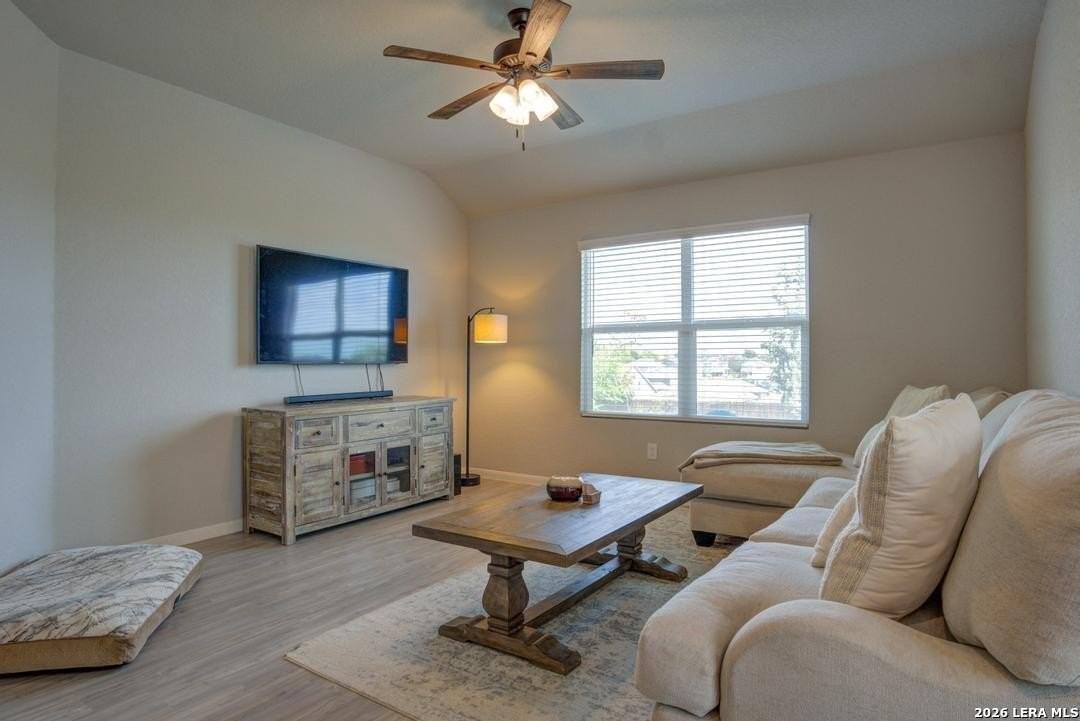 13126 Rosemary Cv - Photo 3 of 18