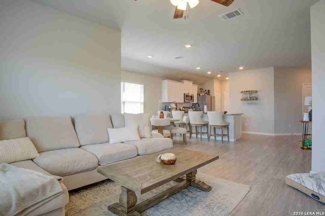 13126 Rosemary Cv - Photo 4 of 18