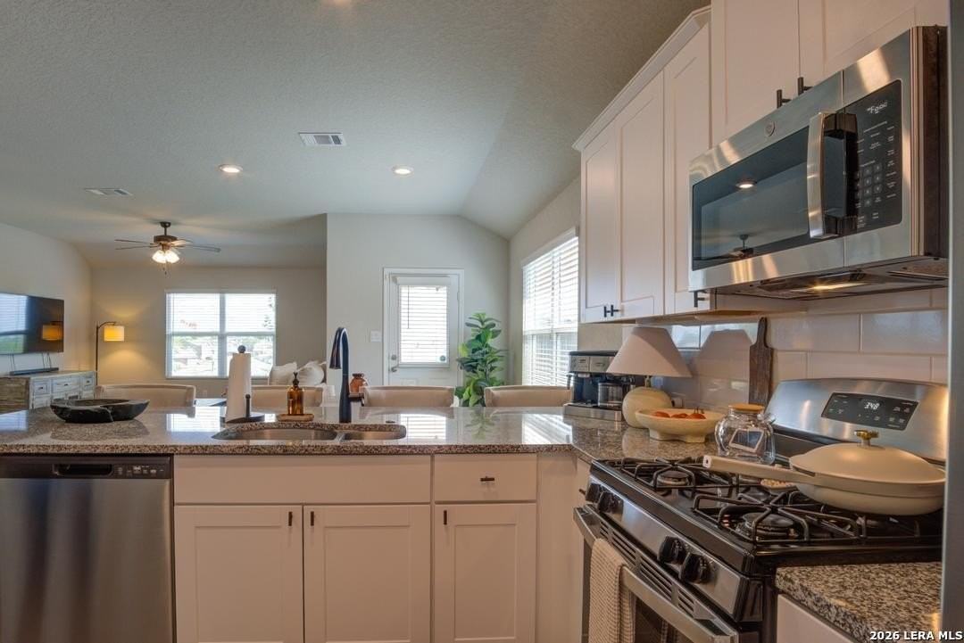 13126 Rosemary Cv - Photo 6 of 18