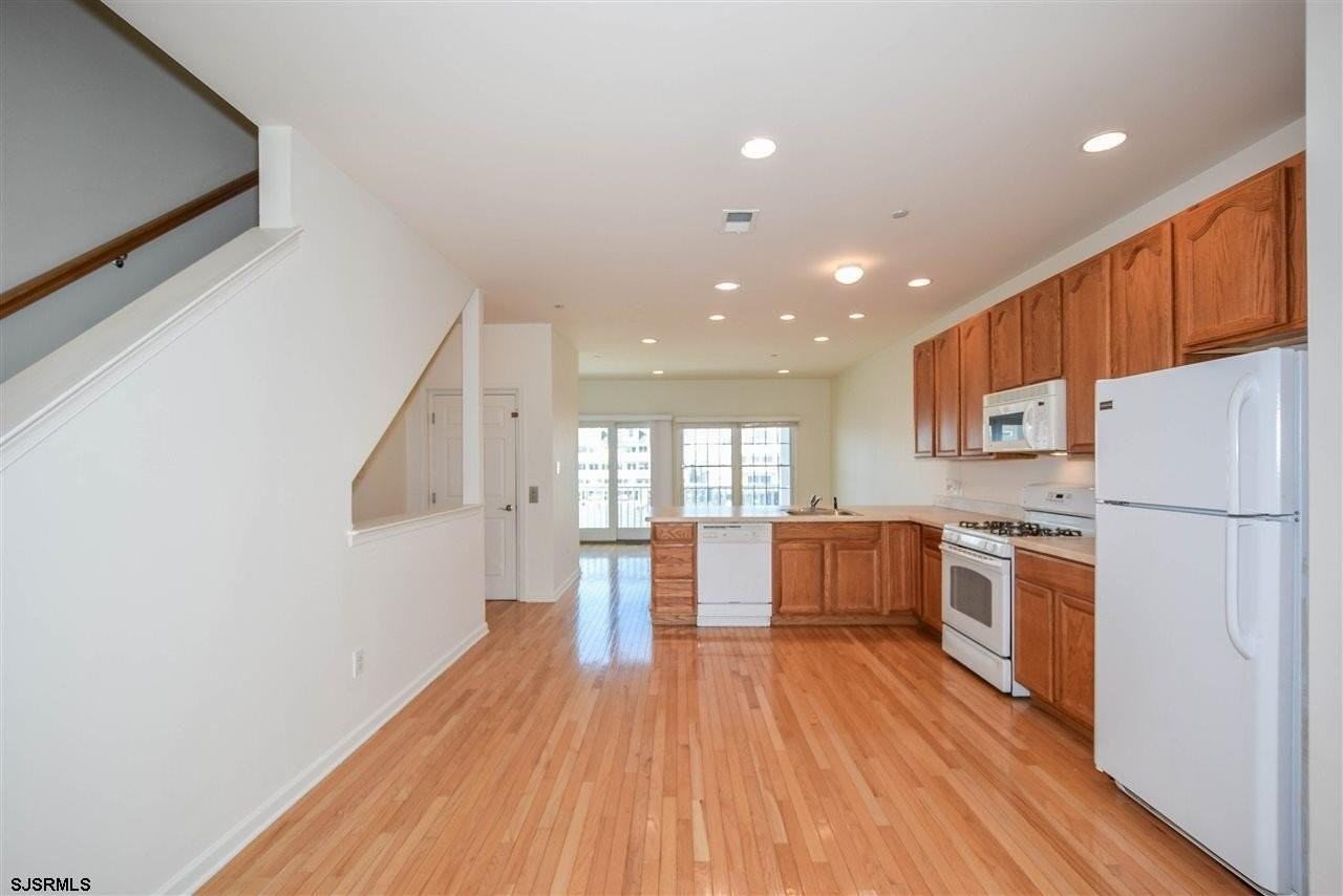 36 Chelsea Ct #36 - Photo 2 of 23
