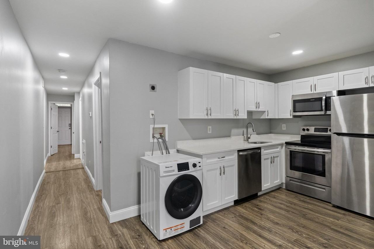 823 Newington Ave #1 - Photo 3 of 14