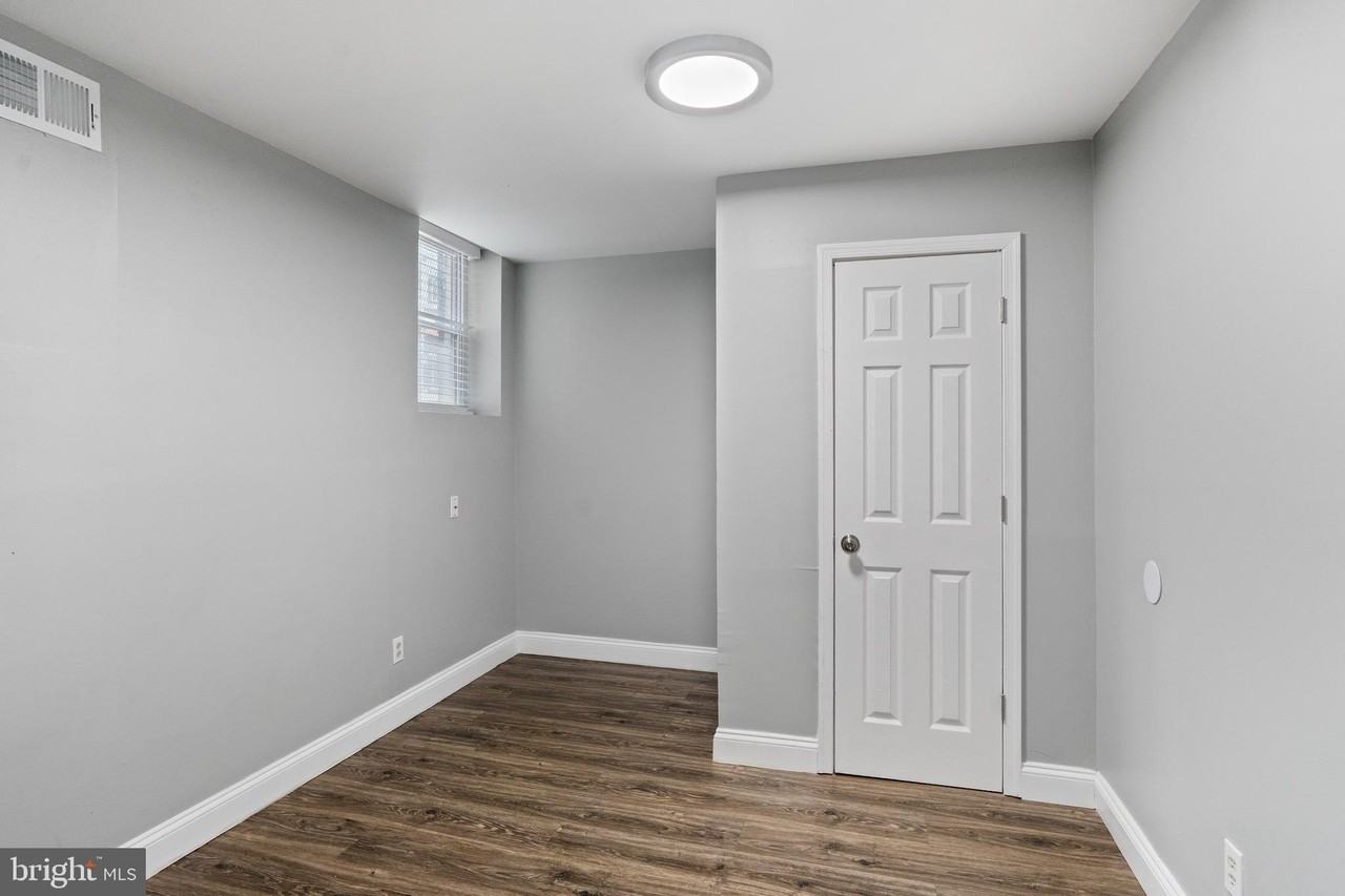 823 Newington Ave #1 - Photo 7 of 14