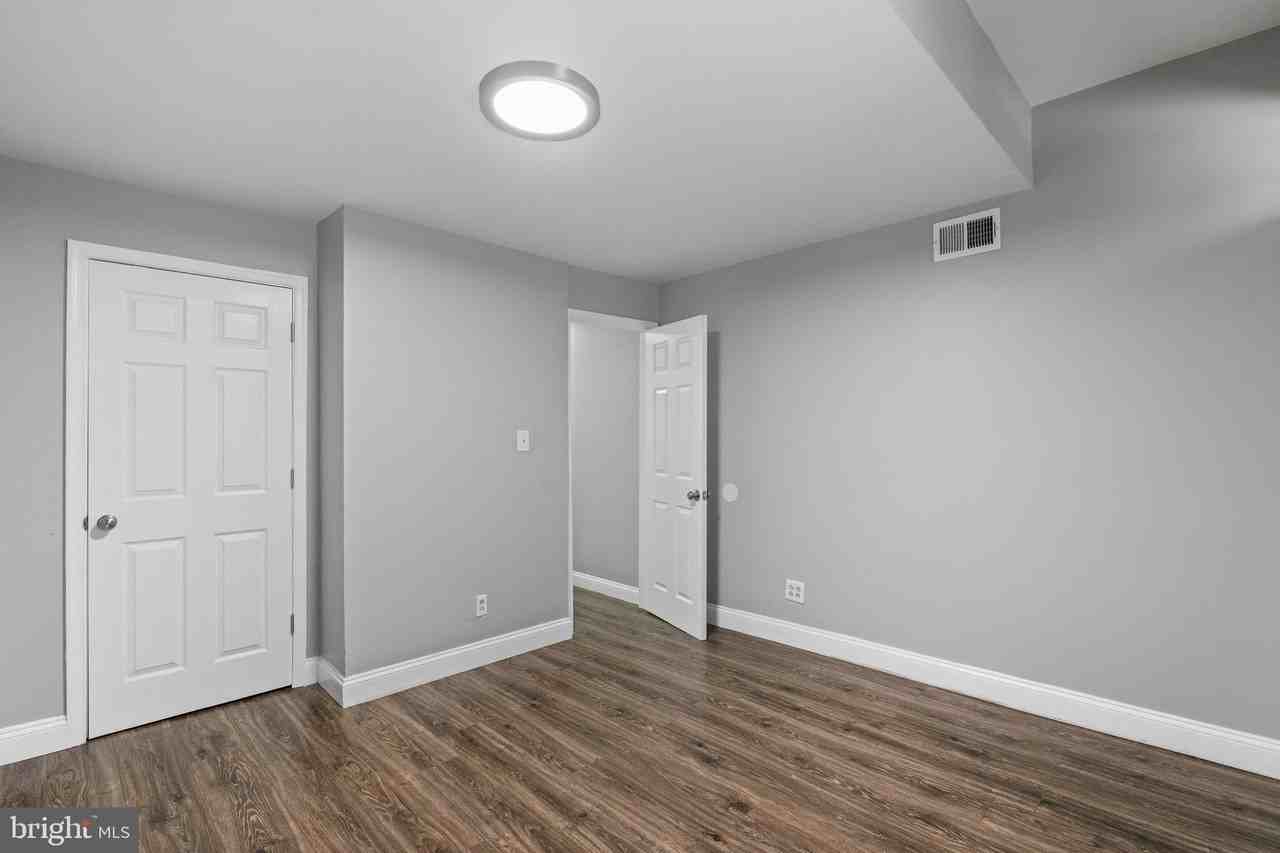 823 Newington Ave #1 - Photo 7 of 15