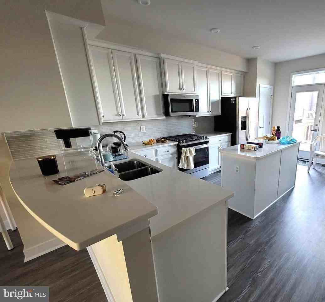 2616 Velocity Rd - Photo 3 of 19