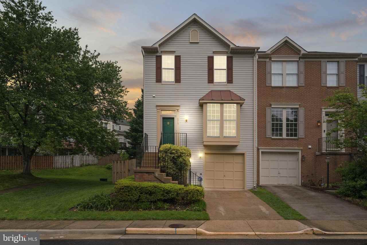 6505 Parish Glebe Ln - Photo 2 of 40