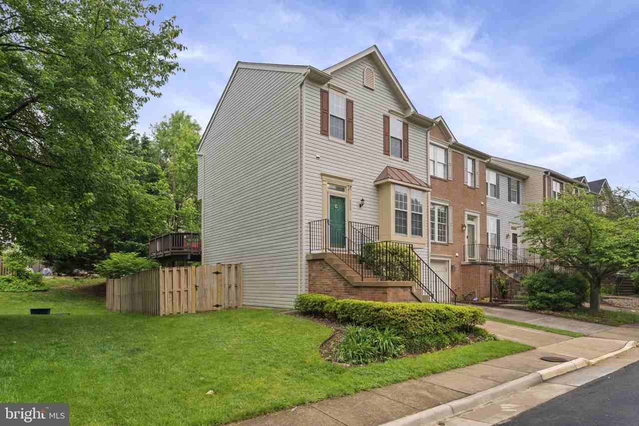 6505 Parish Glebe Ln - Photo 3 of 40