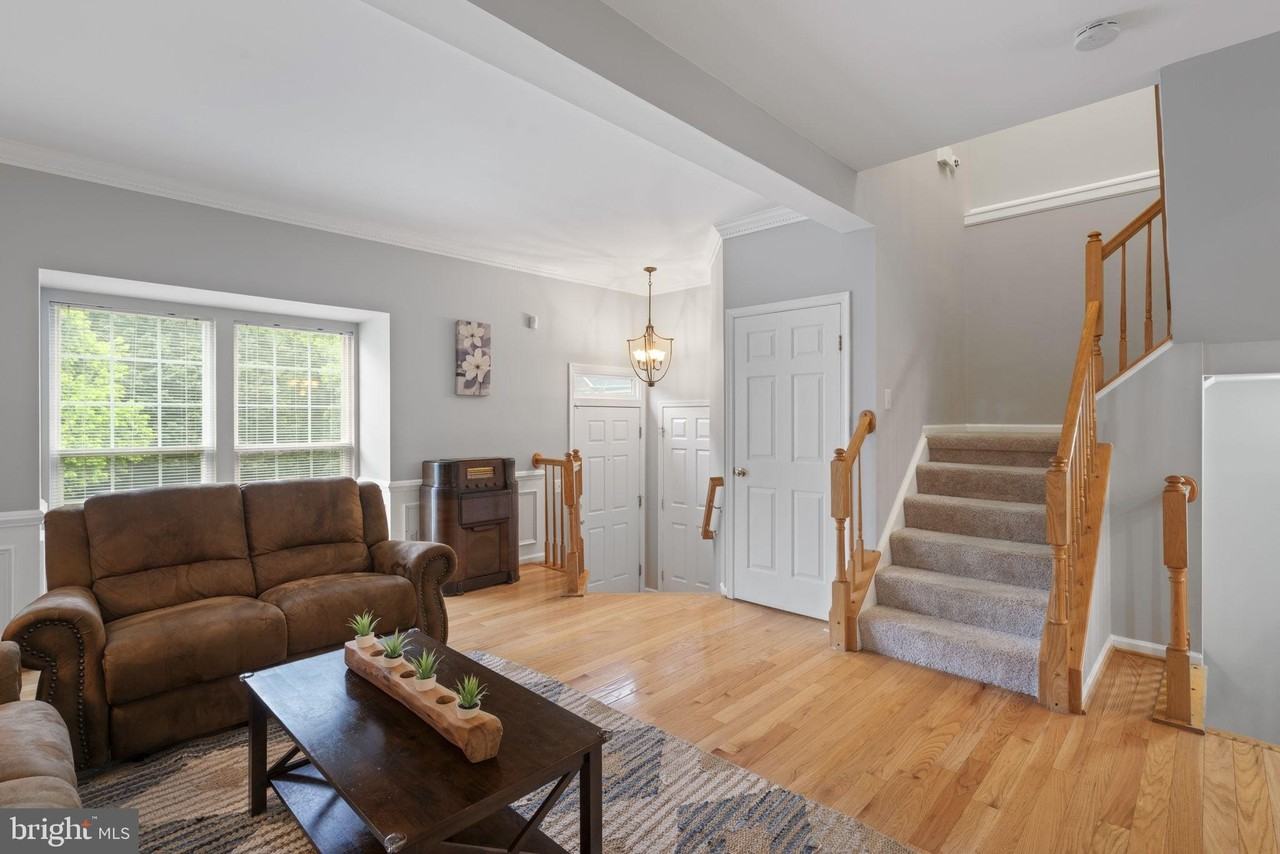 6505 Parish Glebe Ln - Photo 6 of 40