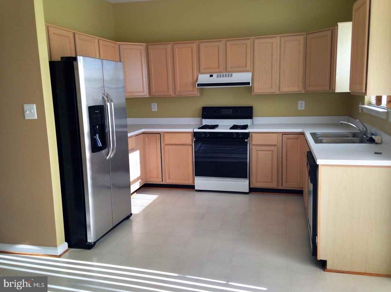 14235 Beddingfield Way - Photo 4 of 9