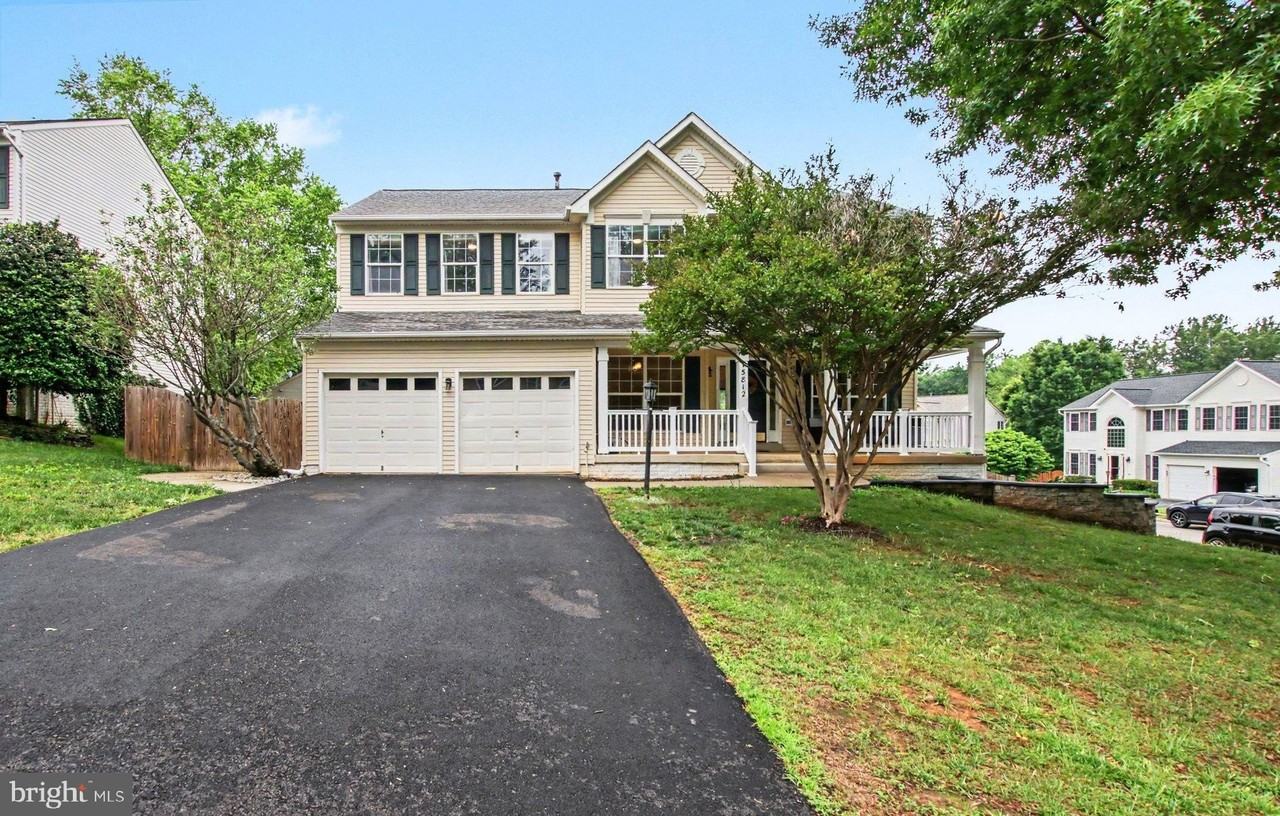 15812 Ibsen Pl - Photo 2 of 26