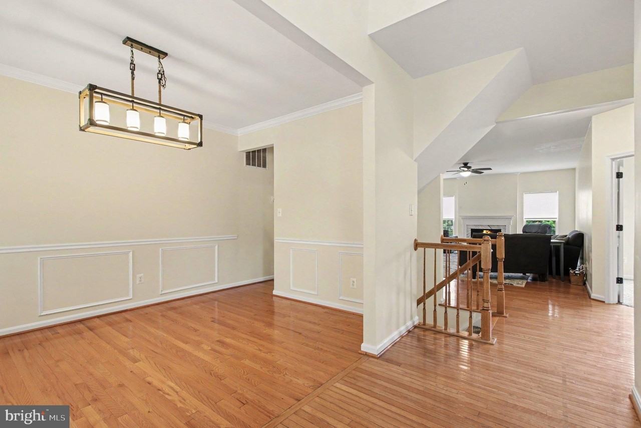 15812 Ibsen Pl - Photo 5 of 26