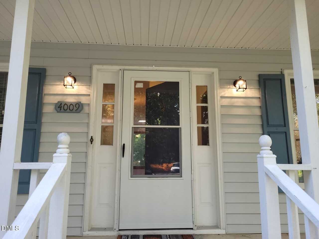 4009 Omer Ln - Photo 3 of 30