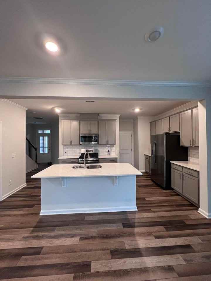 6422 Coda Ct - Photo 6 of 38