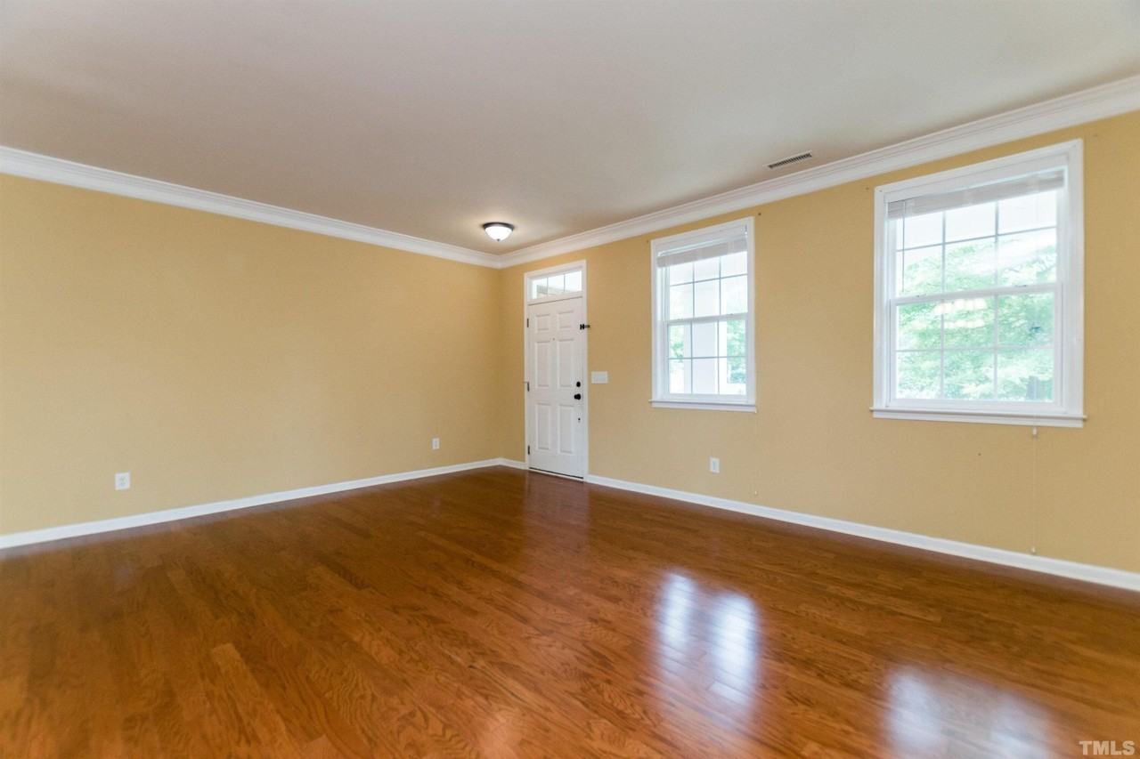 213 Bikram Dr - Photo 5 of 50