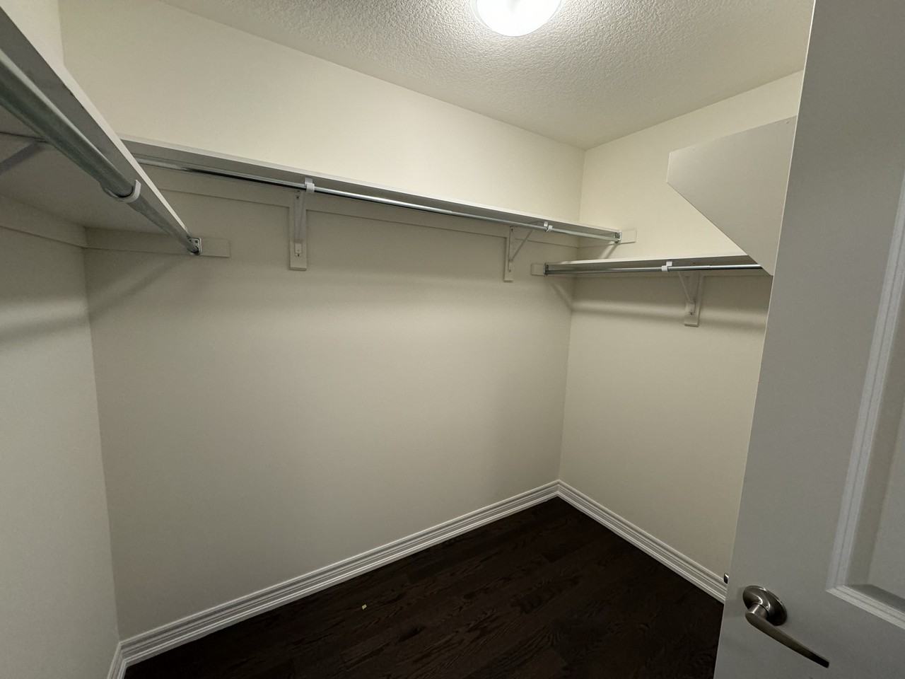 10 Guernsey Drive - Photo 7 of 12