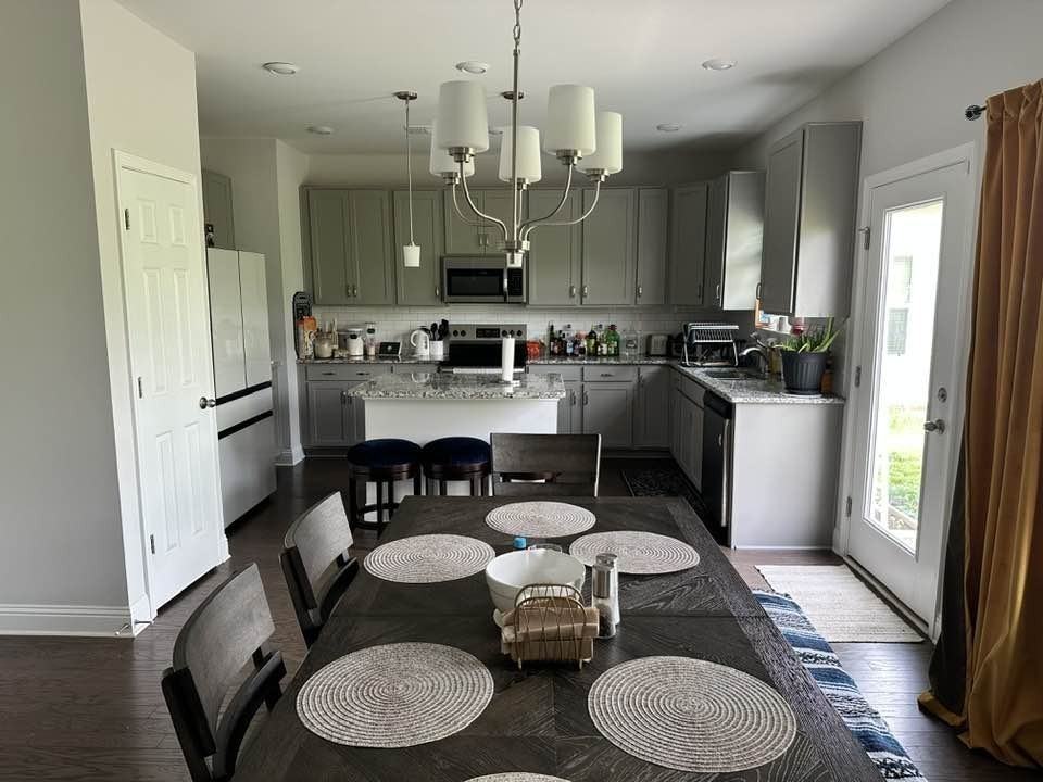 2060 Creekland View Blvd - Photo 3 of 4