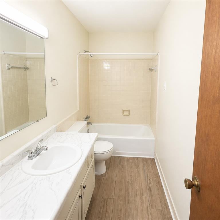 106 E 3rd St ##12 - Photo 6 of 9