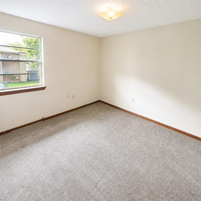 106 E 3rd St ##12 - Photo 7 of 9